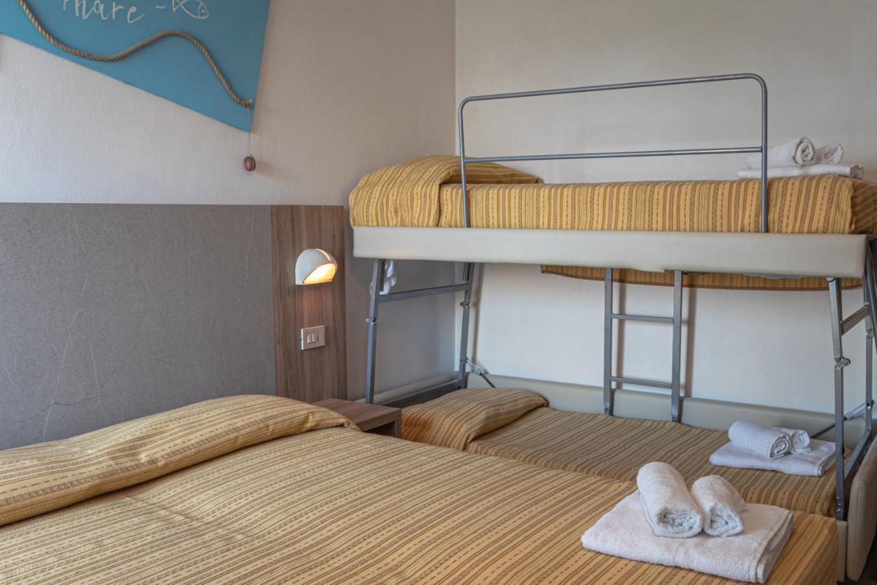 Hotel Astrid تّشيرفييا المظهر الخارجي الصورة