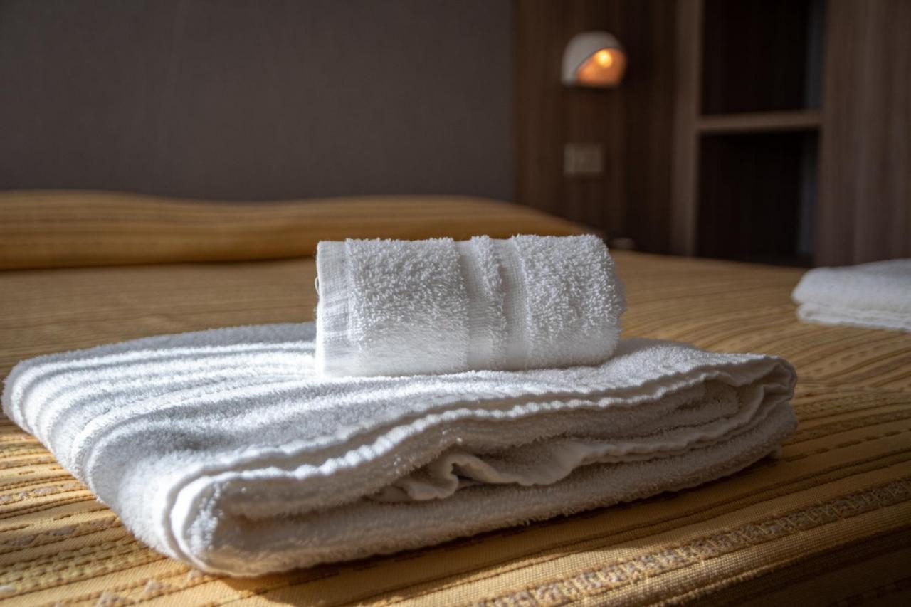 Hotel Astrid تّشيرفييا المظهر الخارجي الصورة