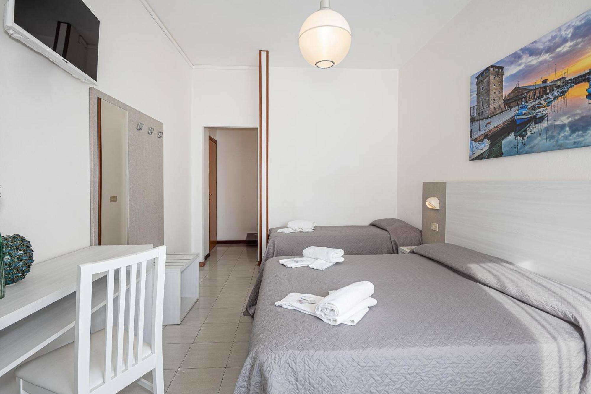 Hotel Astrid تّشيرفييا المظهر الخارجي الصورة