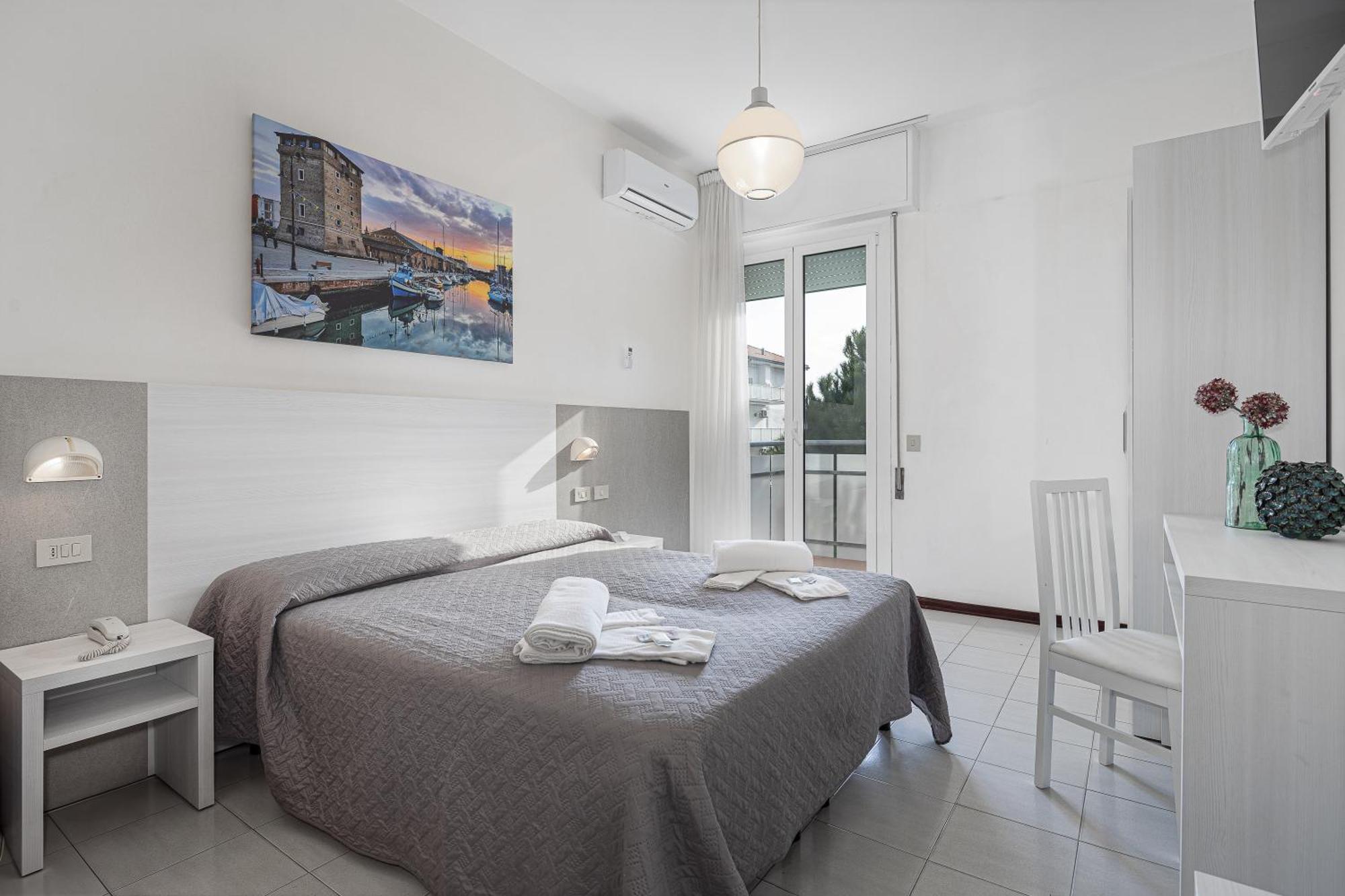 Hotel Astrid تّشيرفييا المظهر الخارجي الصورة