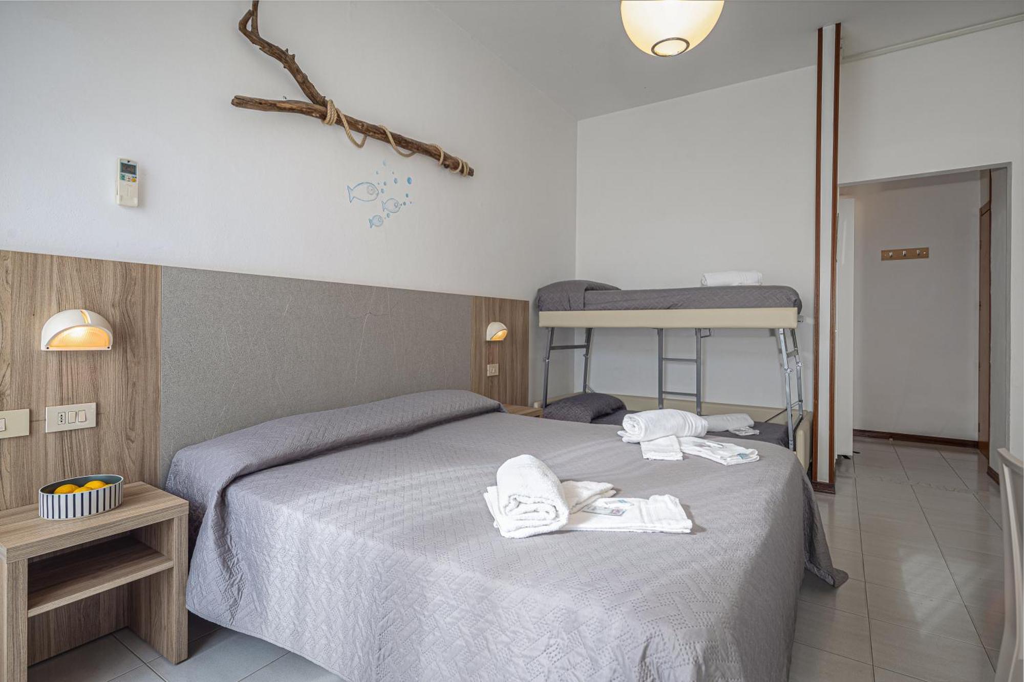 Hotel Astrid تّشيرفييا المظهر الخارجي الصورة