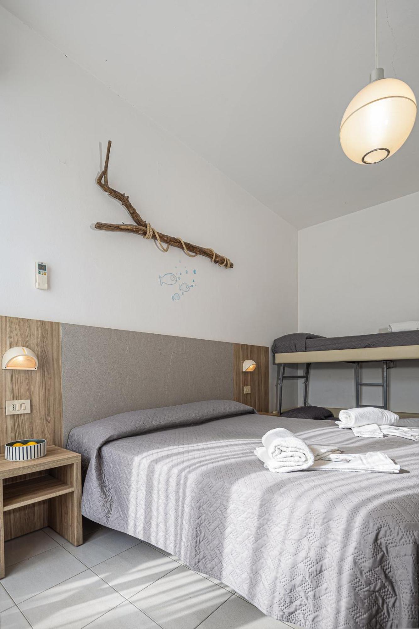 Hotel Astrid تّشيرفييا المظهر الخارجي الصورة