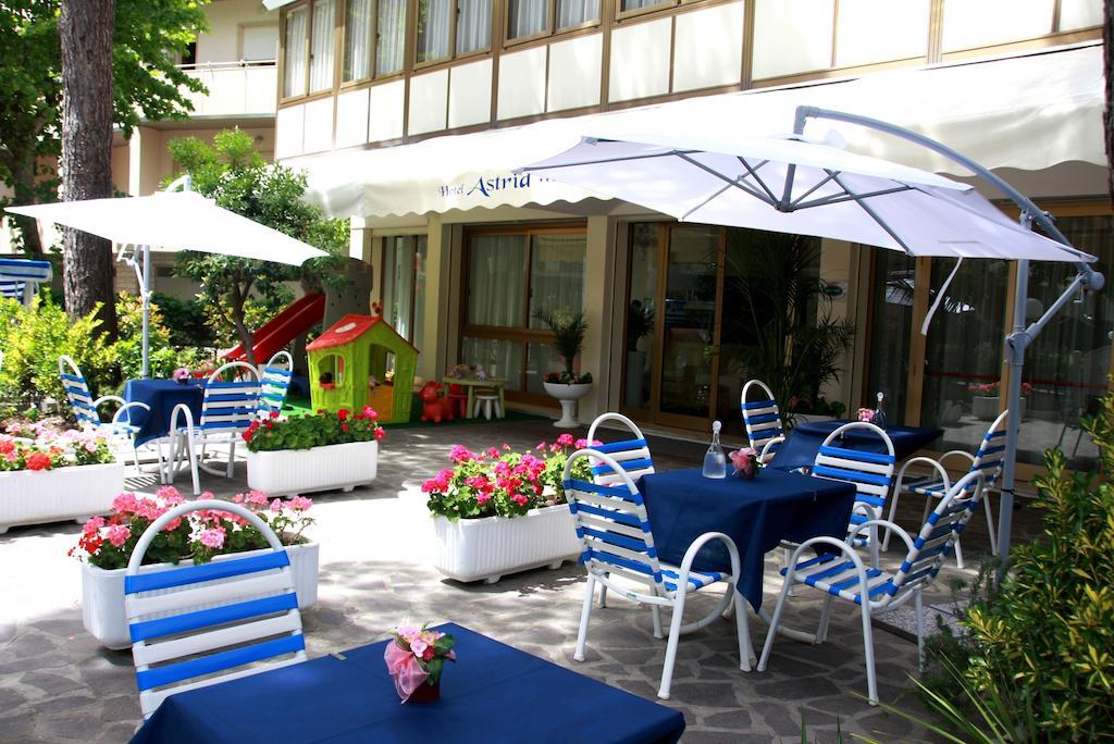 Hotel Astrid تّشيرفييا المظهر الخارجي الصورة