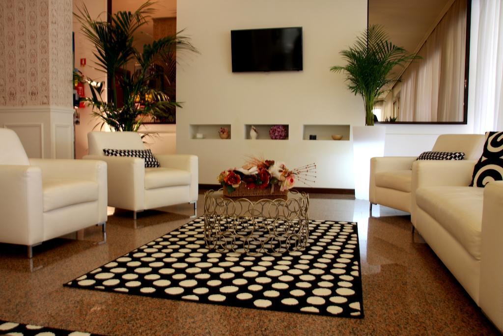 Hotel Astrid تّشيرفييا المظهر الخارجي الصورة