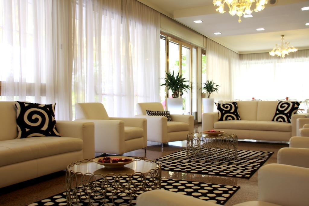 Hotel Astrid تّشيرفييا المظهر الخارجي الصورة