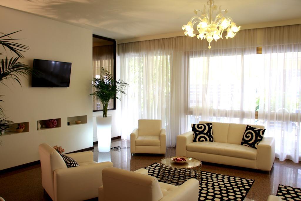Hotel Astrid تّشيرفييا المظهر الخارجي الصورة