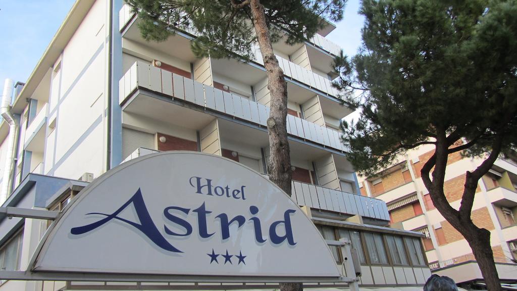 Hotel Astrid تّشيرفييا المظهر الخارجي الصورة